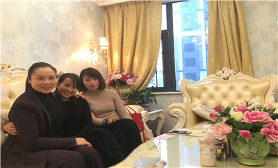 城镇美容加盟